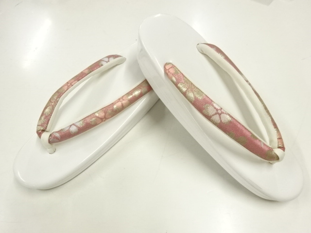 JAPANESE KIMONO / ZORI (SIZE: L)